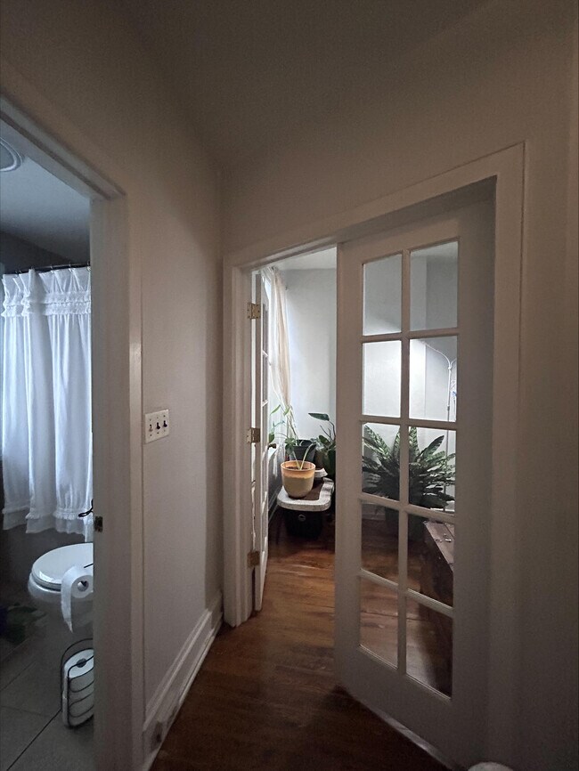 Foto del edificio - 2925 Harper St