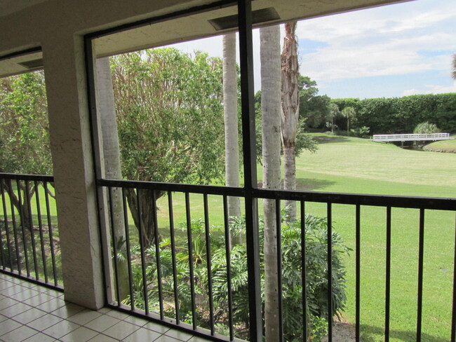 Building Photo - 7862 La Mirada Dr