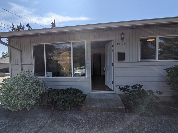 2295 Willamette Falls Dr, West Linn, OR 97068 House Rental in West Linn, OR