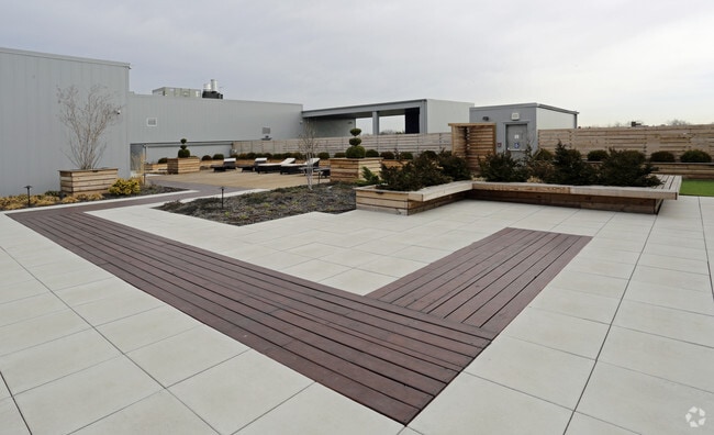 Building Photo - RIDGE POINT APARTMENTS
