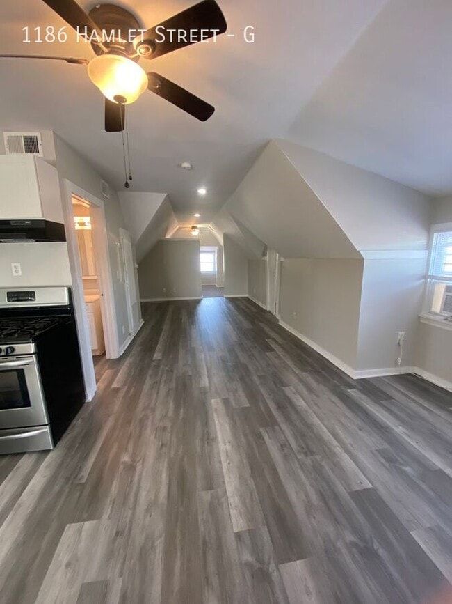 Foto del edificio - 1186 Hamlet St