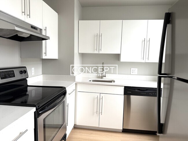 Building Photo - 1200 Adams St