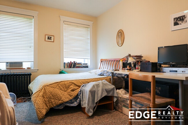 Photo - 36 Linnaean St Apartment