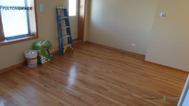 Building Photo - 1 bedroom in CHICAGO IL 60622