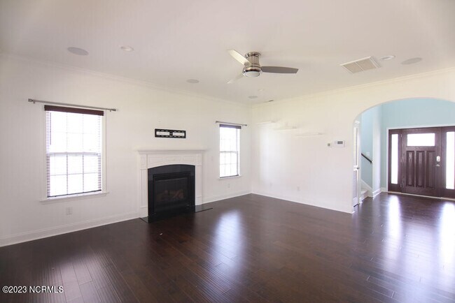 Foto del edificio - 2236 Birch Hollow Dr