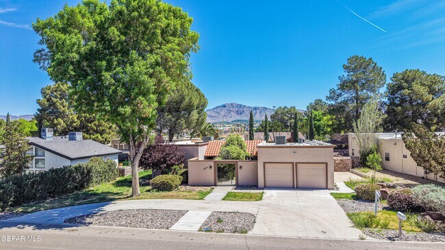 Foto del edificio - 4945 Vista Grande Cir