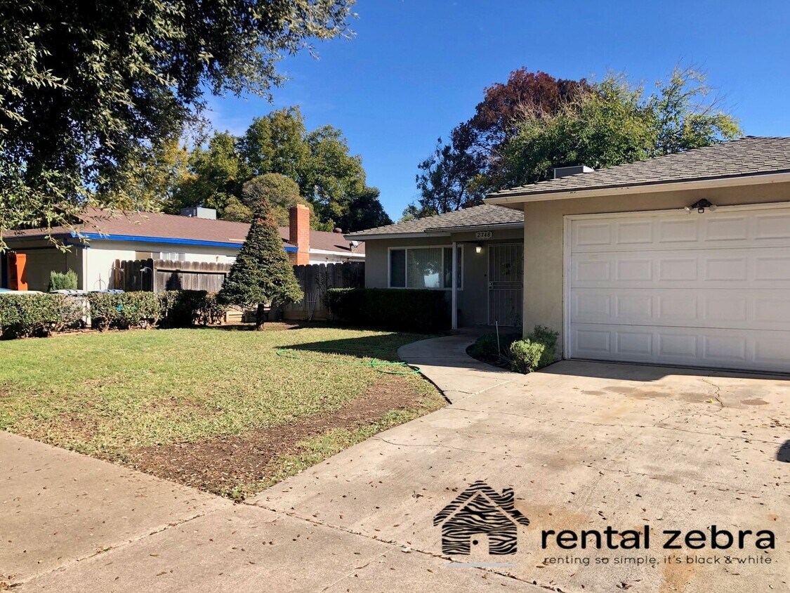 Primary Photo - East Merced: $1650 3 bedroom 2 bath single...