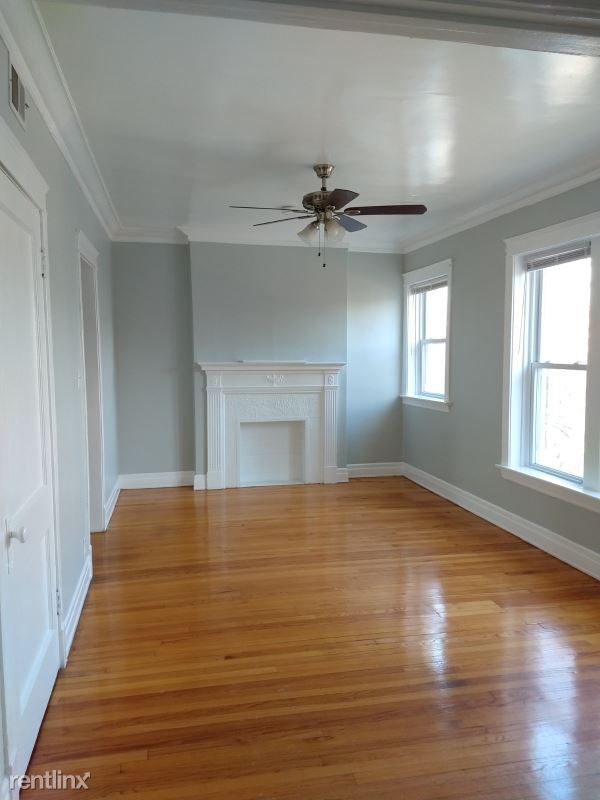 Building Photo - 4752 N Rockwell St