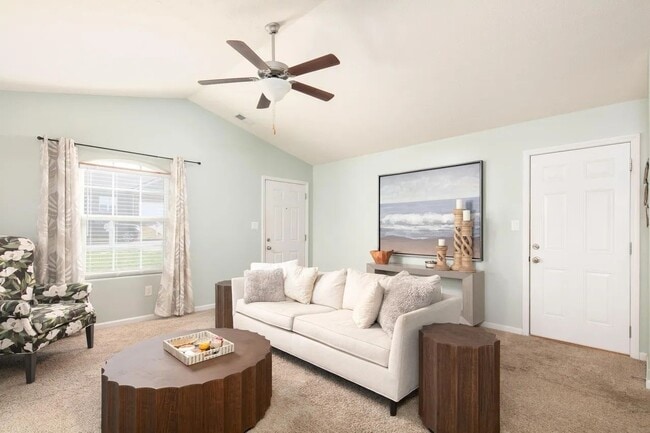 Foto del edificio - 138 Nathan Hale Dr