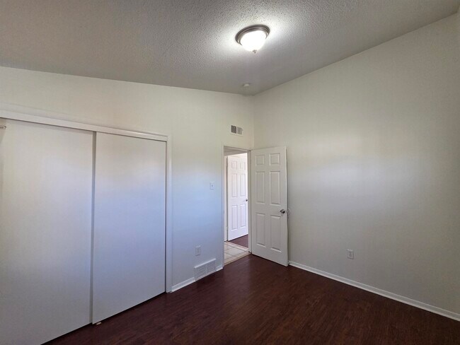 Foto del edificio - 4638 Appleville St