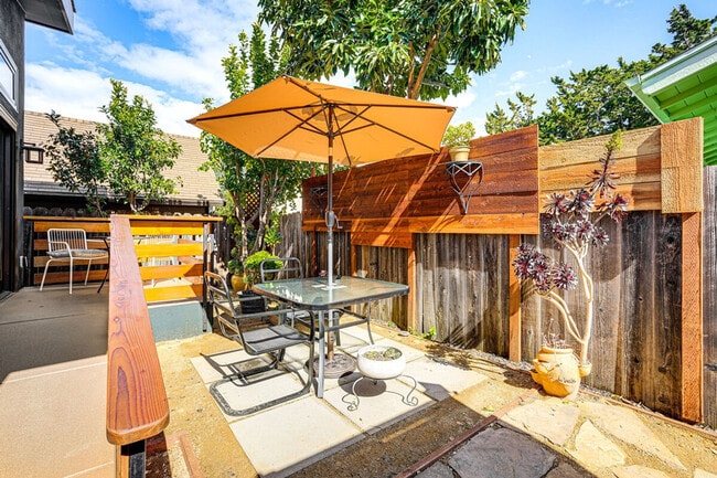 Building Photo - 3381 Pinole Valley Rd