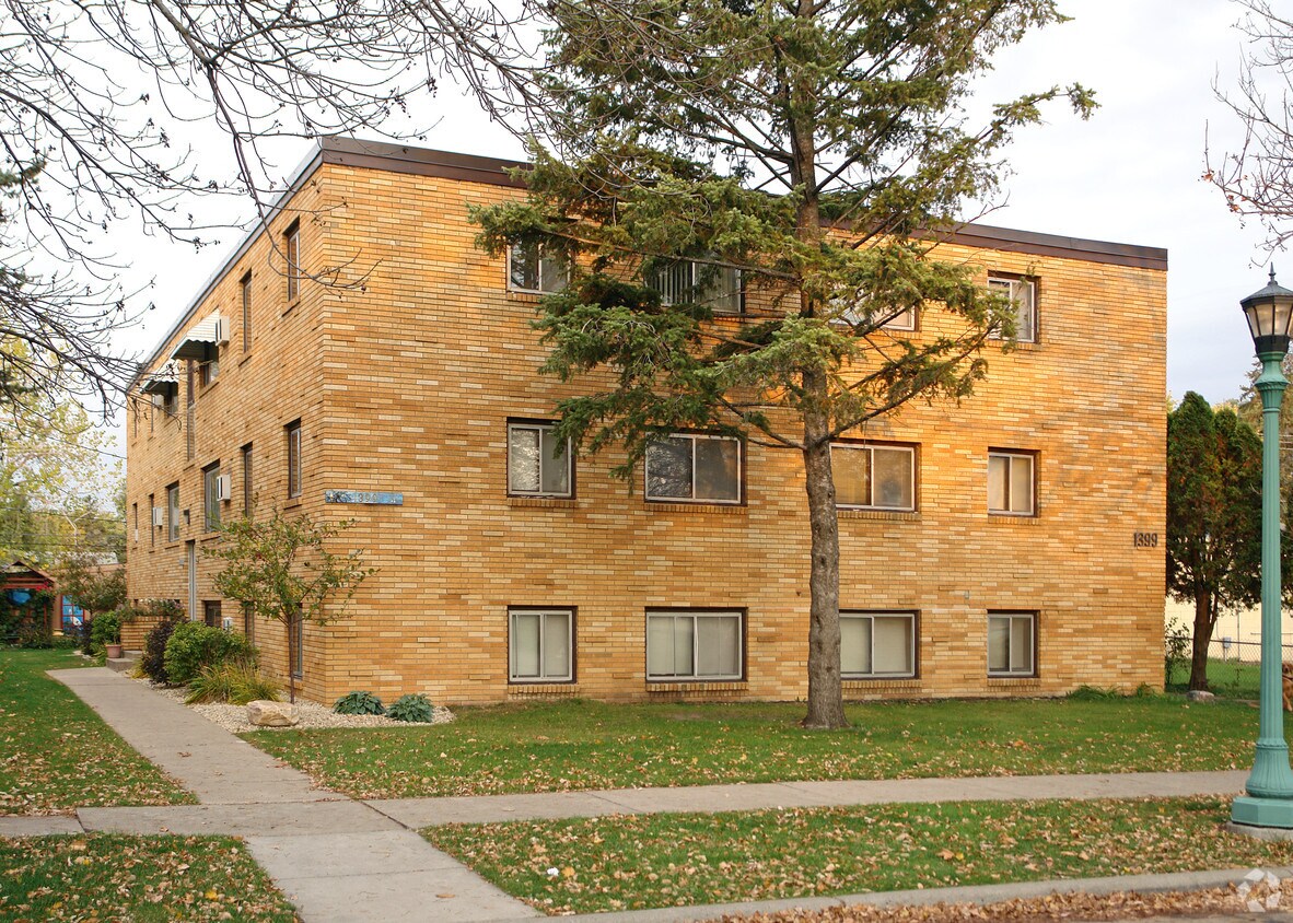 Primary Photo - 1399 Hazelwood St