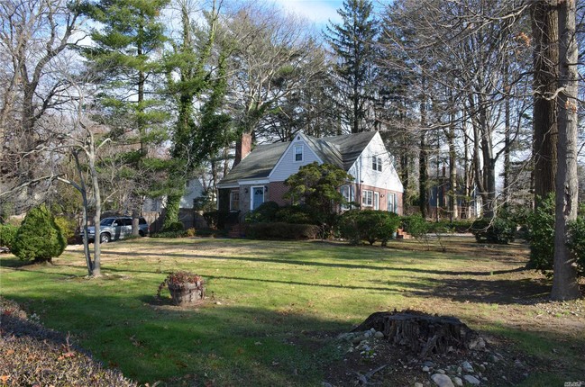 Building Photo - 150 Melville Rd