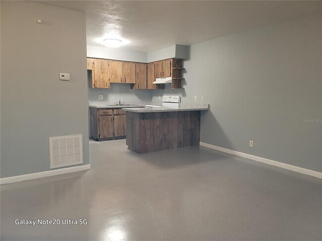 Building Photo - 4276 NW 21st Ave