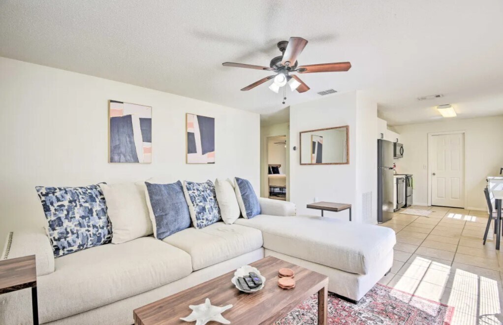 Foto principal - 416 40th St E