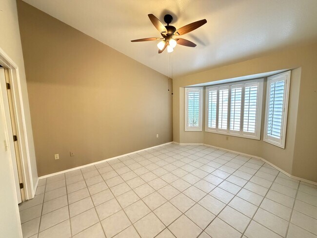 Building Photo - 2852 Bluffpoint Dr