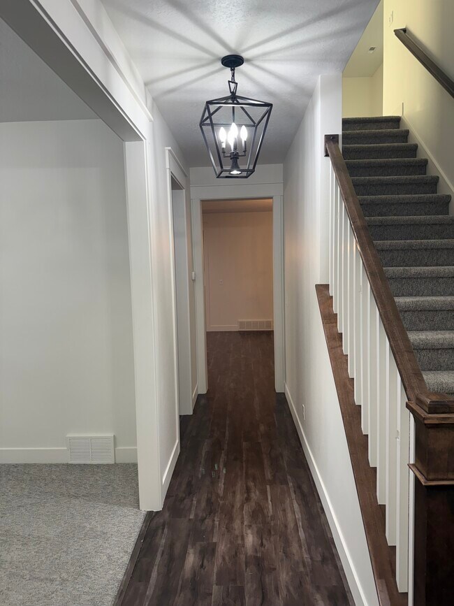 Foto del edificio - 2068 W Phillips St
