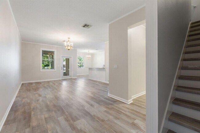 Foto del edificio - 1220 Priory Cir