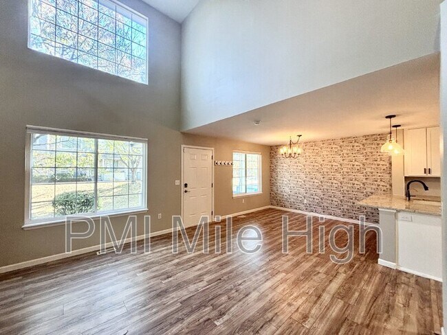 Foto del edificio - 1275 W 112th Ave