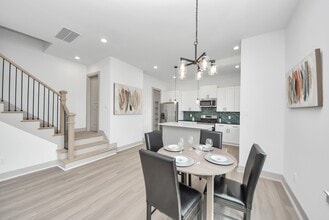 Building Photo - 5303 Kindred Gdn Ln
