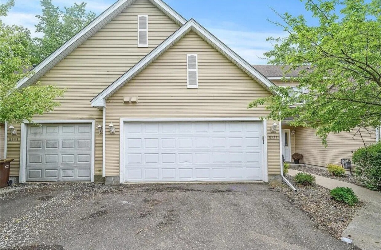 Primary Photo - 8537 Cardiff Ln