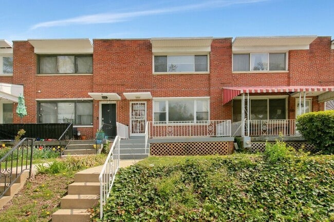 Building Photo - 4121 Arkansas Ave NW