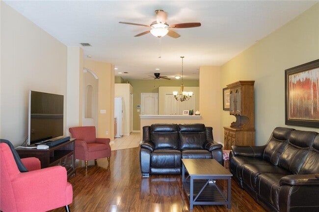 Building Photo - 2802 Torrance Dr