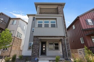 Building Photo - 8728 Hotchkiss St