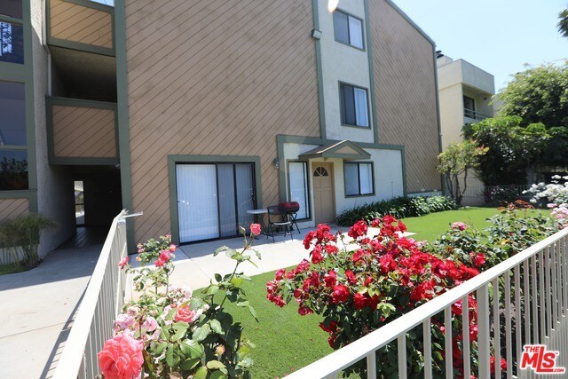 Foto del edificio - 2715 Abbot Kinney Blvd