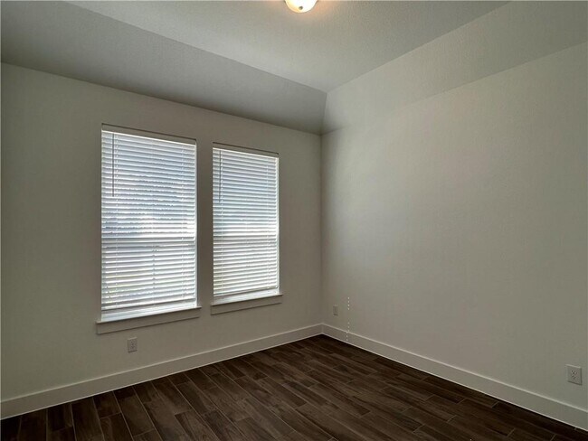 Building Photo - 2624 Sage Ranch Dr