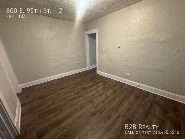 Building Photo - 800 E 95th St