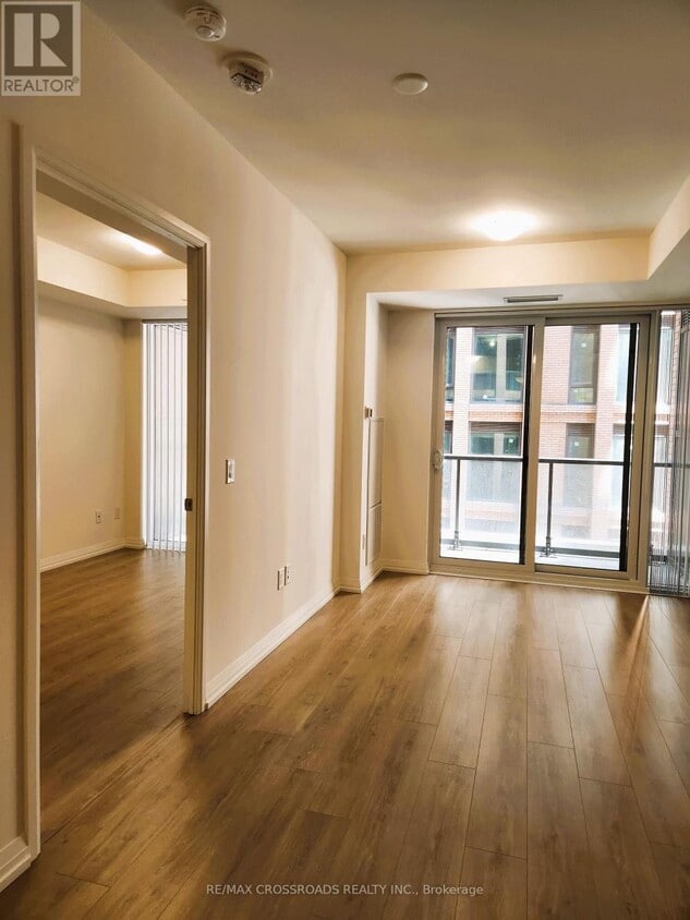 Photo principale - 8-708 Widmer St