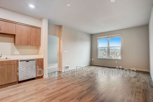 Foto del edificio - 5239 Claremont Ave