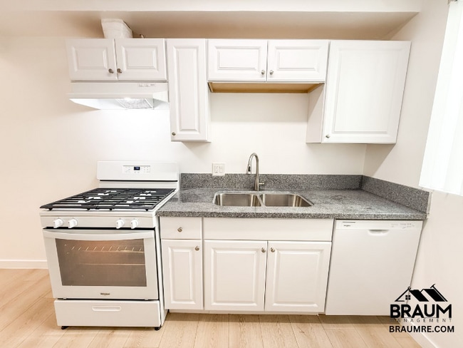 Photo - 2043 S Bedford St Apartment