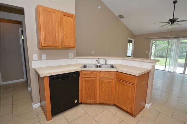 Building Photo - 33 Rose Petal Ln