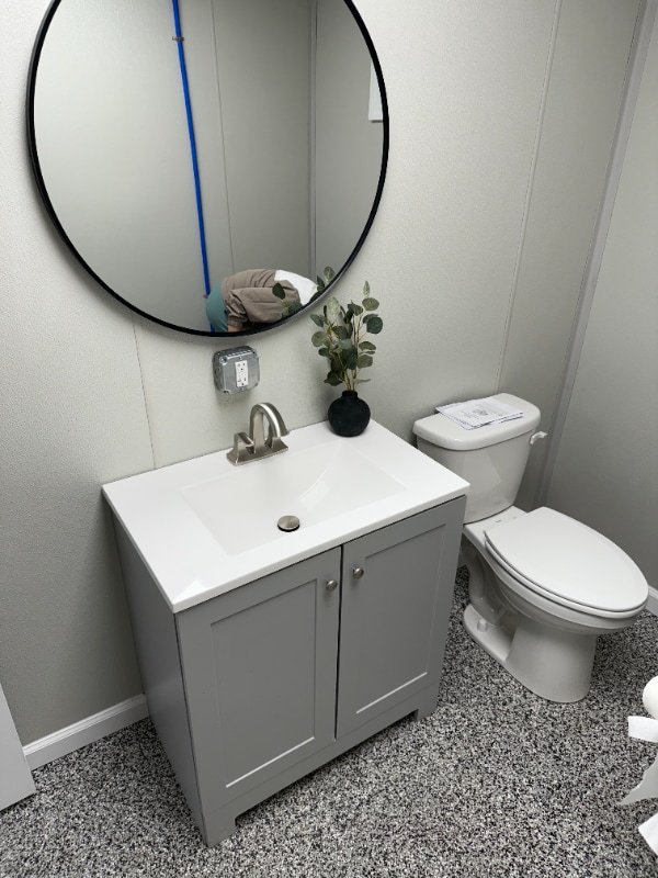 Building Photo - 601 N Orchard Rd