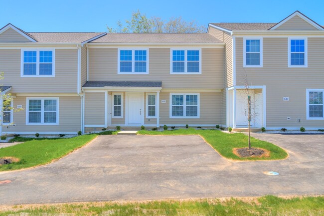 Building Photo - Available for the 2026-2027 lease term.