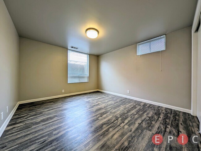 Foto del edificio - Remodeled basement apartment in Harvard/Yale Area