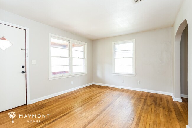 Building Photo - 4728 Lexington Ave