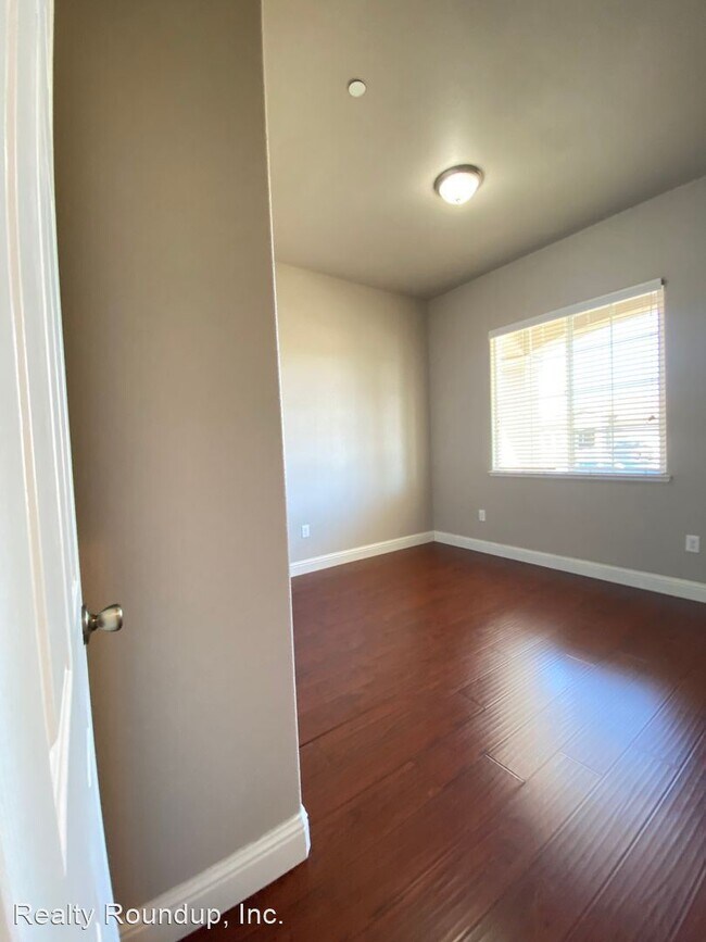 Building Photo - 4 br, 3 bath House - 8194 Leilani Ct