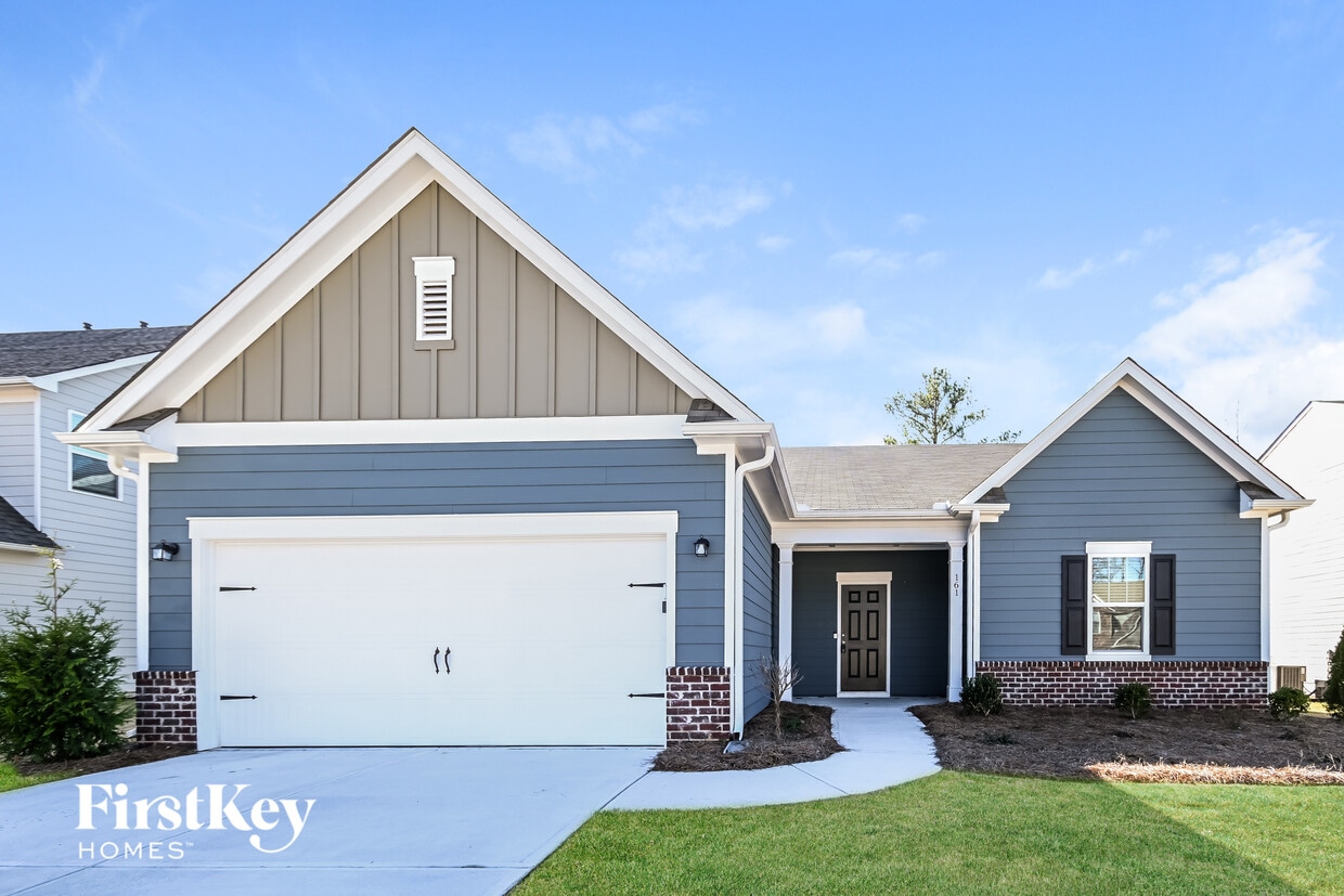 Foto principal - 161 Greatwood Ln