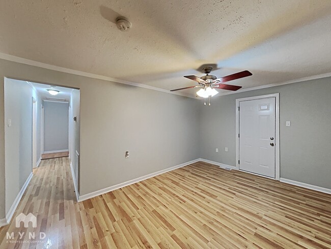 Foto del edificio - 2109 Dove Tree Ln