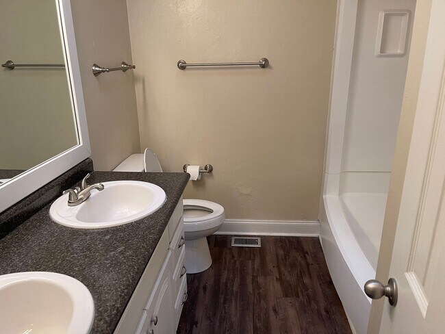 Foto del edificio - PORTLAND TOWNHOMES