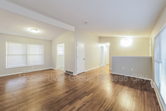 Foto del edificio - 404 Sagebrush Ln