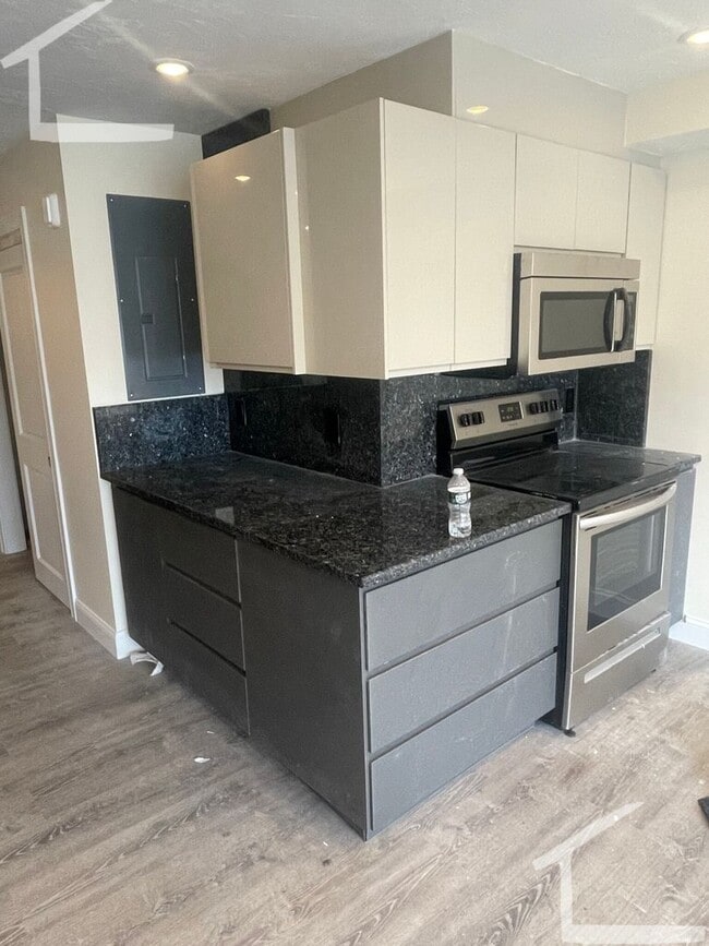 Photo - 1028 Commonwealth Ave Apartment