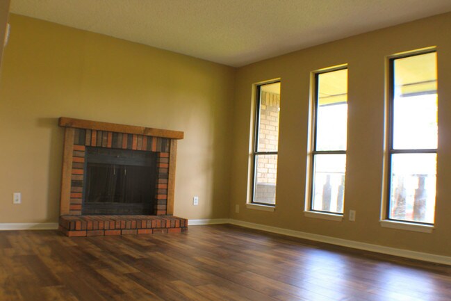 Foto del edificio - 6105 E Mainsgate Rd