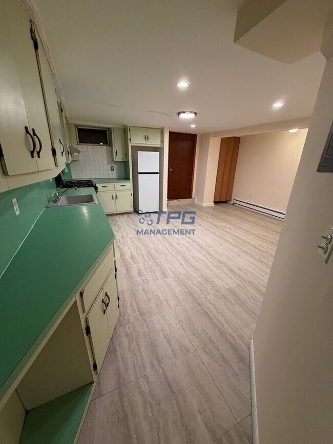 Foto del edificio - 565-567 North 4th Street-Basement