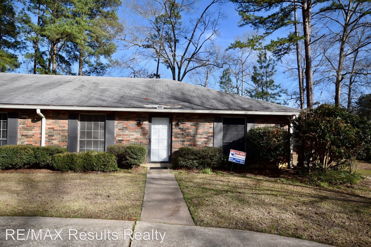 Primary Photo - 3 br, 2 bath Apartment - 2306 Lily Drive