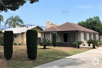 Primary Photo - 922 Mayflower Ave