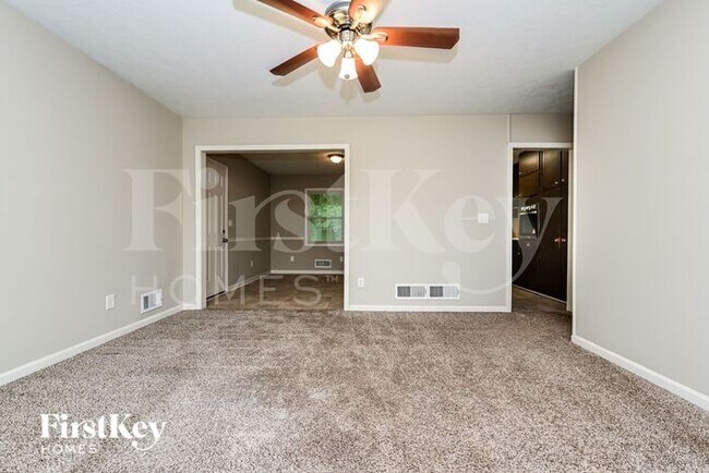 Foto del edificio - 1407 Colony East Circle